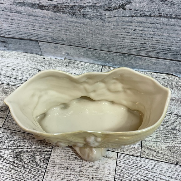 Belleek Lily of the Valley Plateau Cobb Lustre Cream & Yellow. - Picture 4 of 9